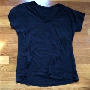 2 Everlane cotton scoopneck t-shirts - black/gray